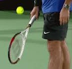 Forehands, backhands, bouncing balls on the side of the racket... Federer can do them all!